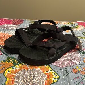 Teva Midform Universal